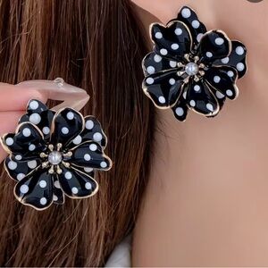 New packed Absolutely Adorable Black and White Floral Earrings